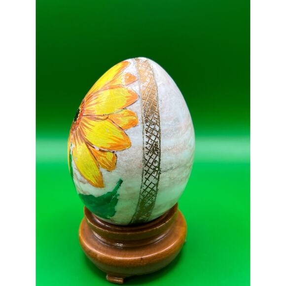 Hand painted stone egg with stand - Picture 2 of 7